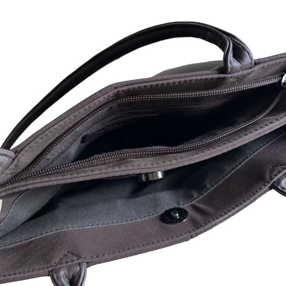 Cee Klein Beautifully Detailed Nylon Zippered Shoulder Tote NWOT - Picture 8 of 10